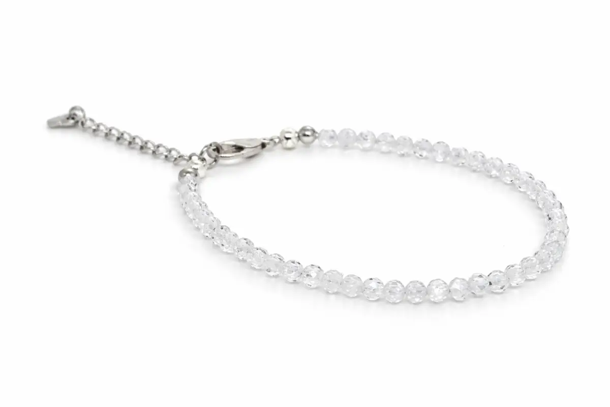 Гривна с микро фасетирани циркониеви мъниста (Diamond Cut) в цвят планински кристал